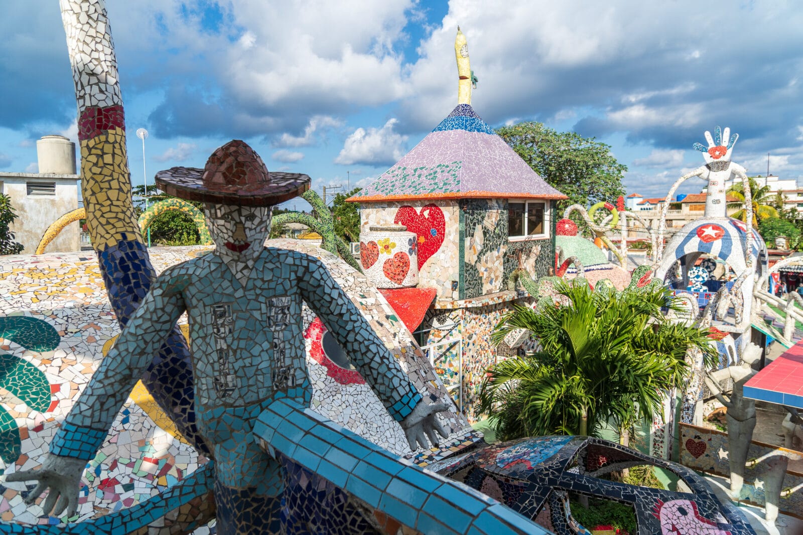 Mozaïekkunst van Fusterlandia in Jaimanitas bij Havana